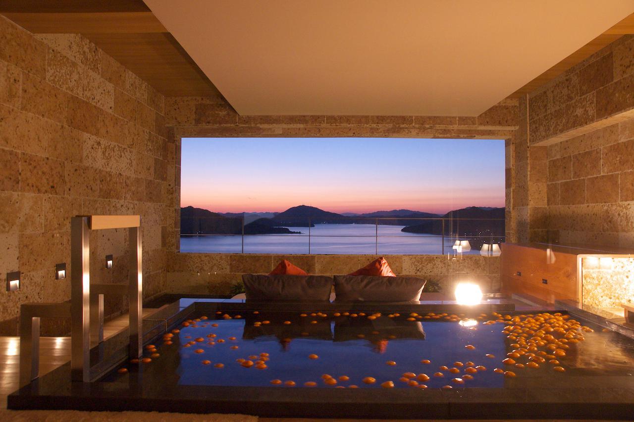 Bella Vista Spa And Marina Onomichi Exteriör bild